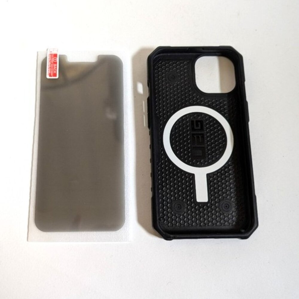UAG Monarch Series iPhone 13 5G Case + New Privacy Screen Protective Film